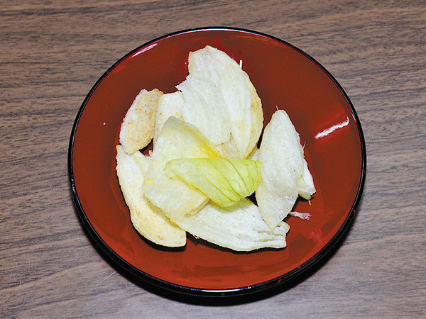 玉ねぎスナック　炭火焼とり風味